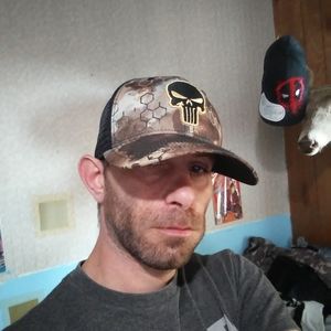 Meet your Posher, Levi